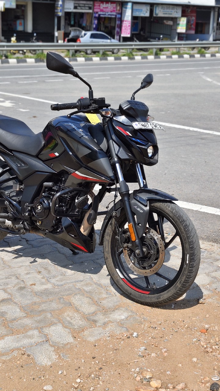BAJAJ PUL N 150